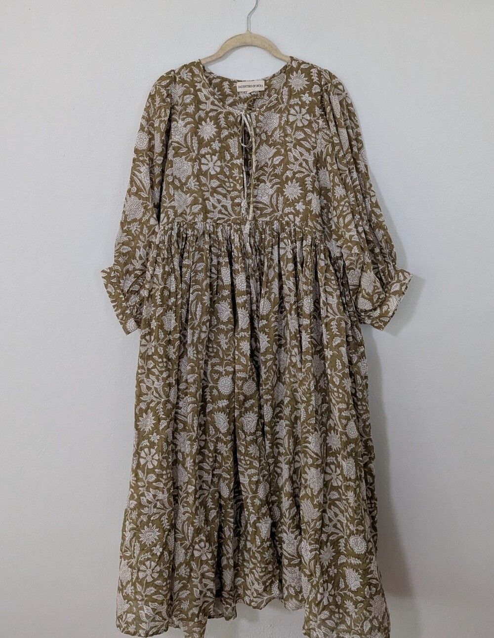 Daughters of India Kyra Maxi Dress Floral Print Tie Neck Olive White Large L - Picture 2 of 12